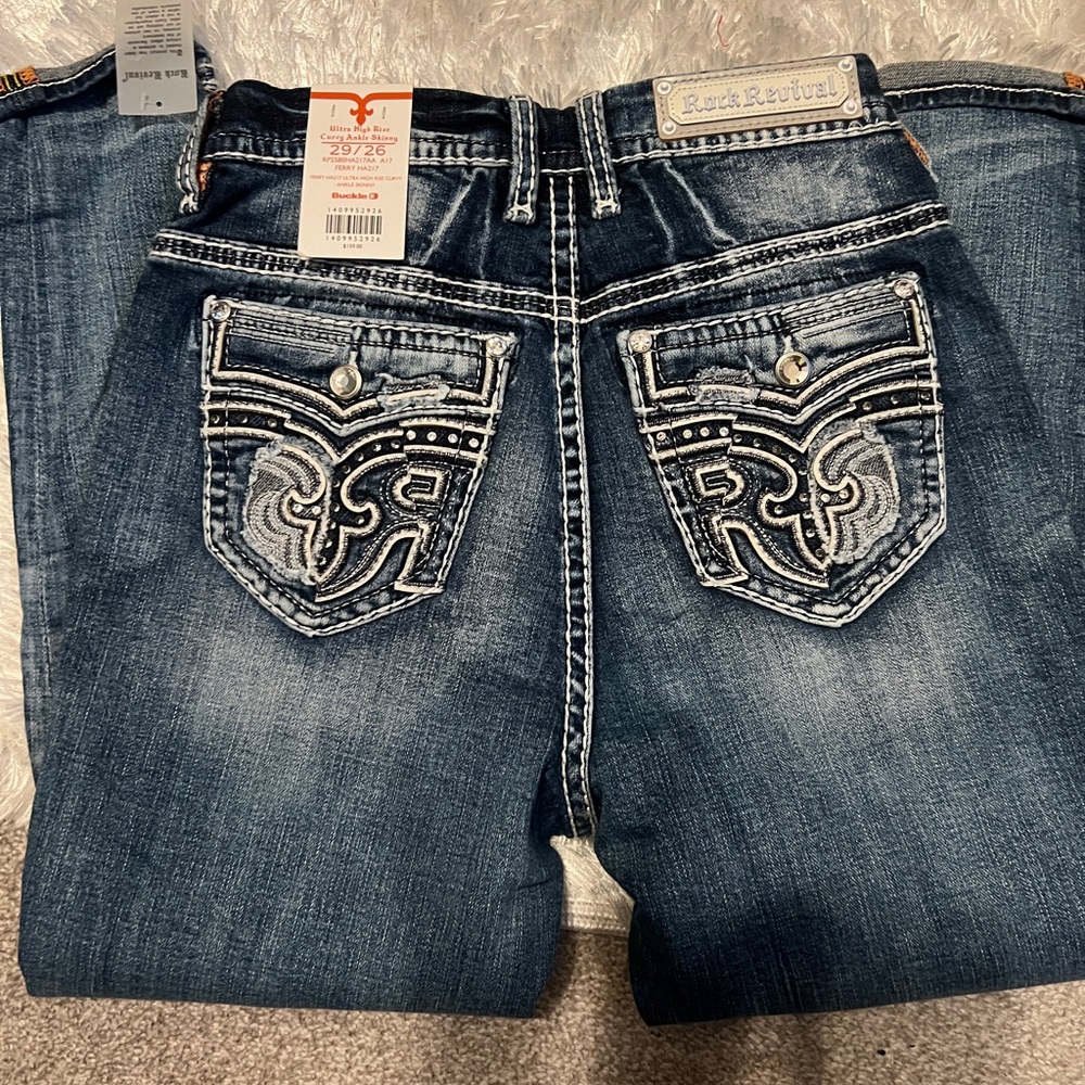 New with tags!! Size 29/26